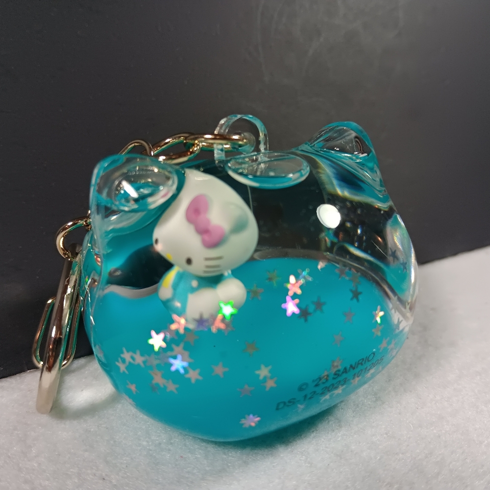 Hello Kitty and Friends Sanrio Green Blue Acrylic Glass Keychain Tsunameez